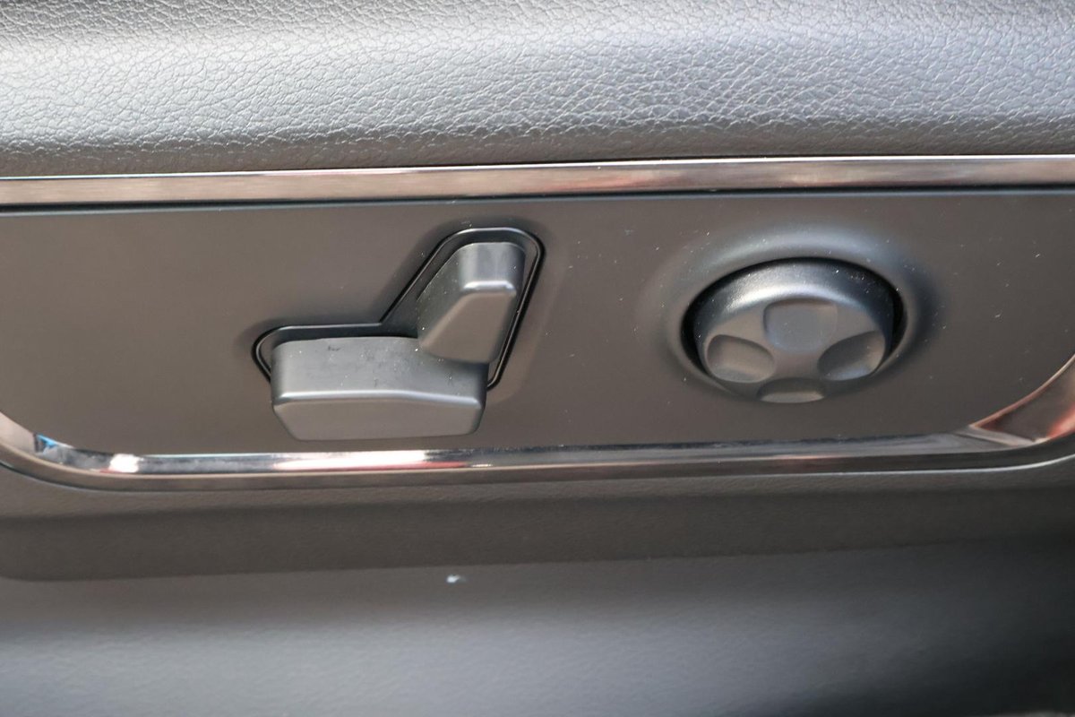 2021 RAM 1500 Limited DT MY22 4X4 Dual Range image 28