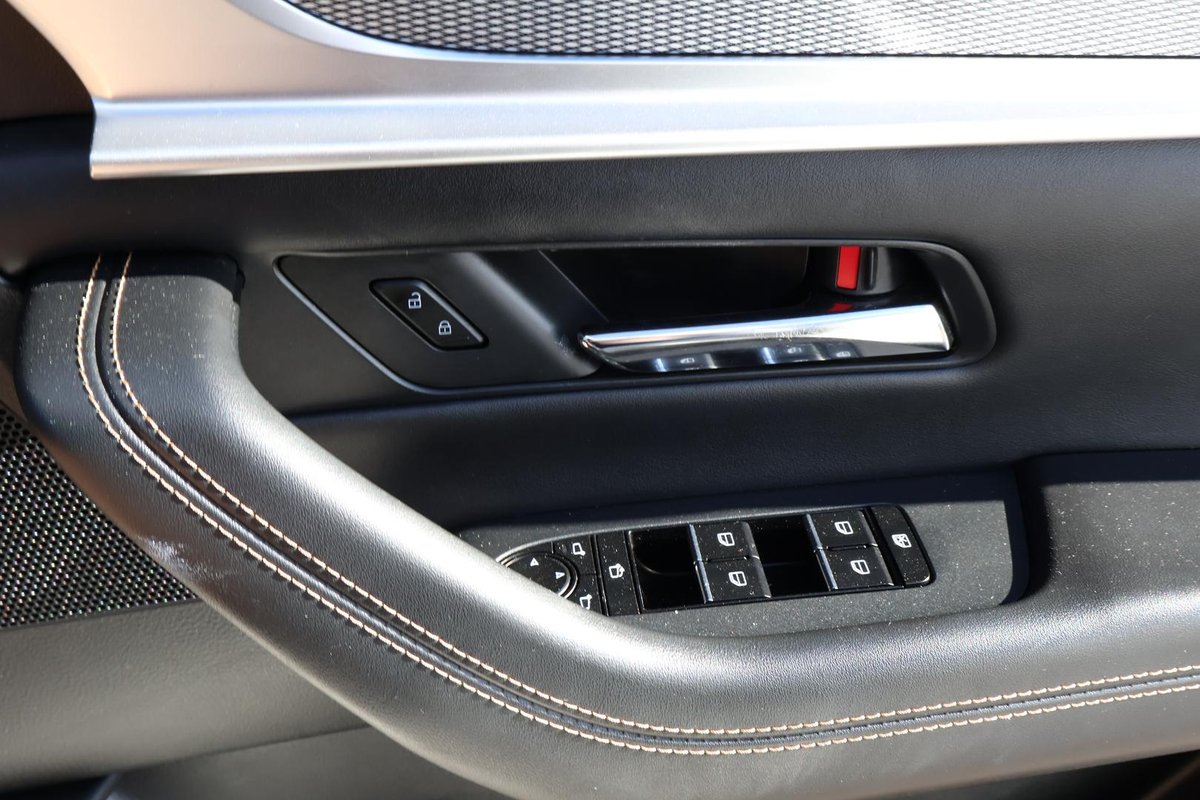 2023 Mazda CX-90 G50e Azami KK AWD image 24
