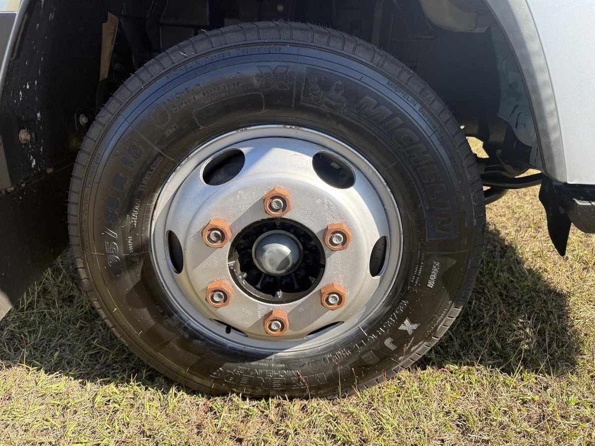 2018 Isuzu N Series Npr 45/55-155 Tradepack image 13