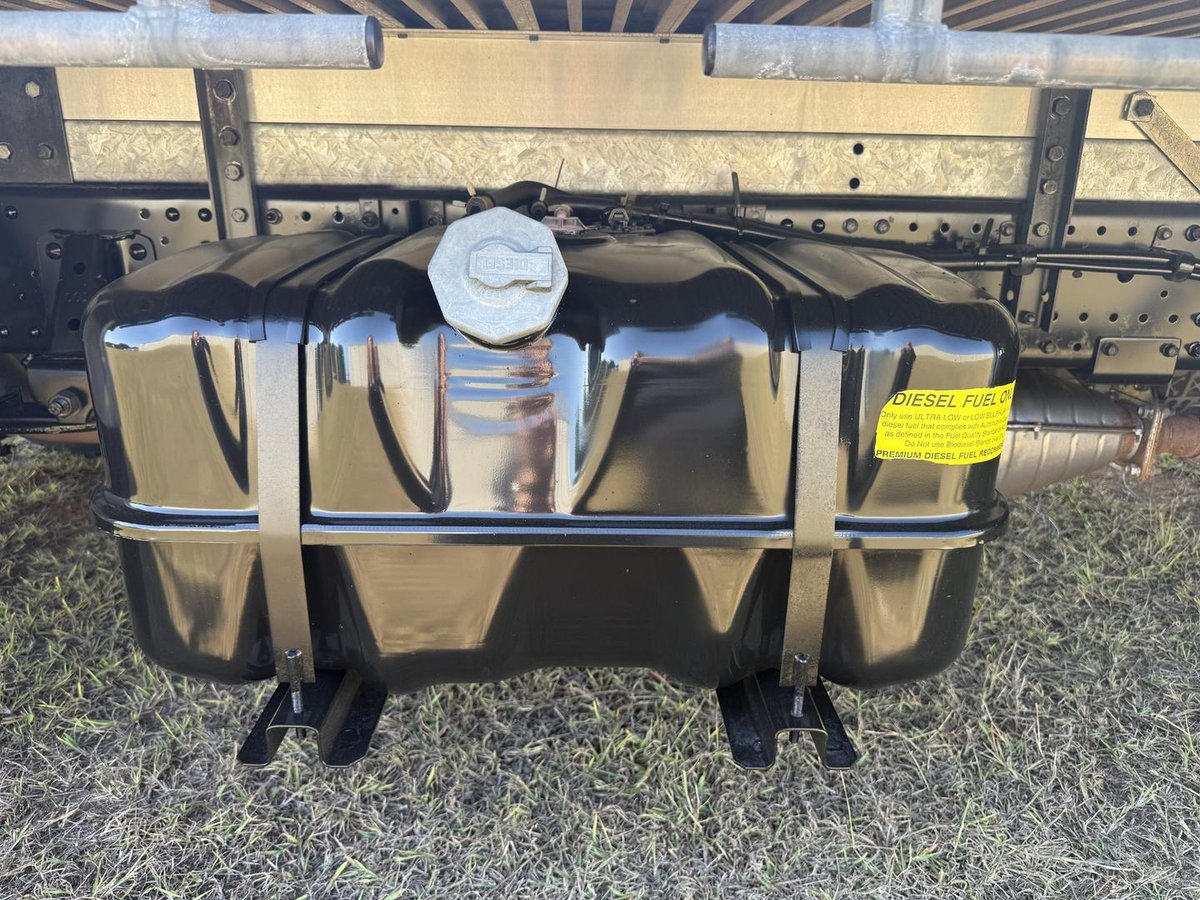2018 Isuzu N Series Npr 45/55-155 Tradepack image 14