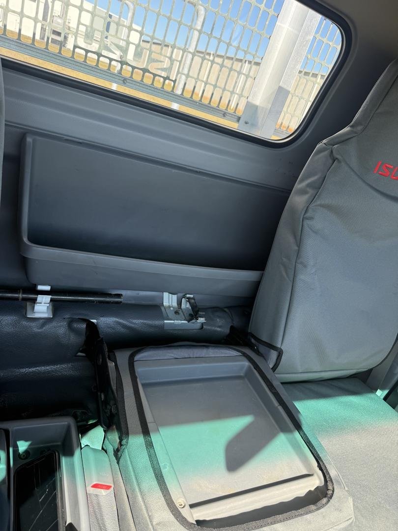 2018 Isuzu N Series Npr 45/55-155 Tradepack image 22