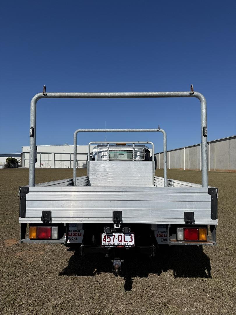 2018 Isuzu N Series Npr 45/55-155 Tradepack image 4
