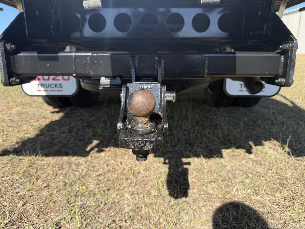 2018 Isuzu N Series Npr 45/55-155 Tradepack image 6