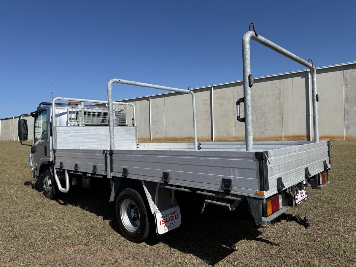 2018 Isuzu N Series Npr 45/55-155 Tradepack image 8