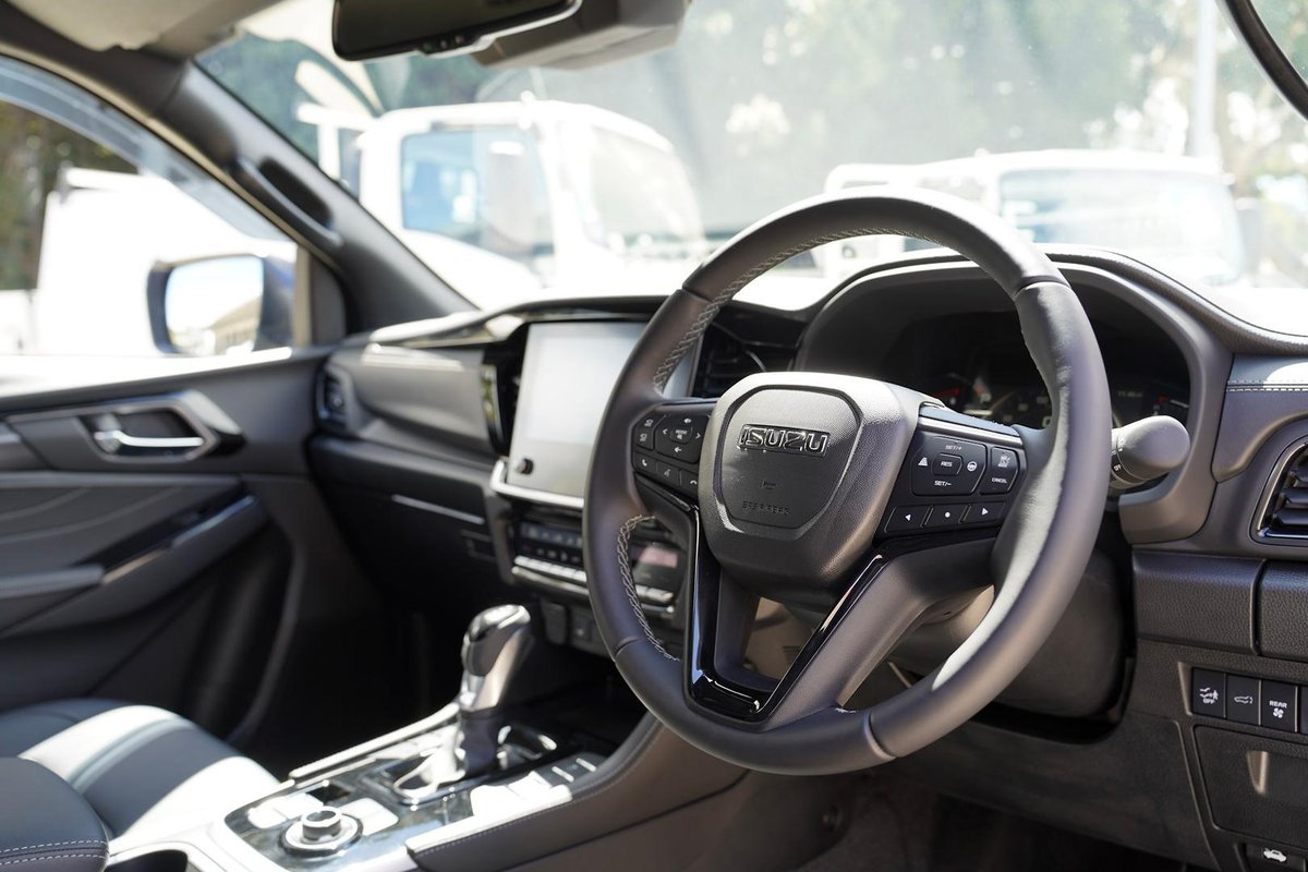 2026 Isuzu MU-X LS-T MY25.5 4X4 Dual Range image 9