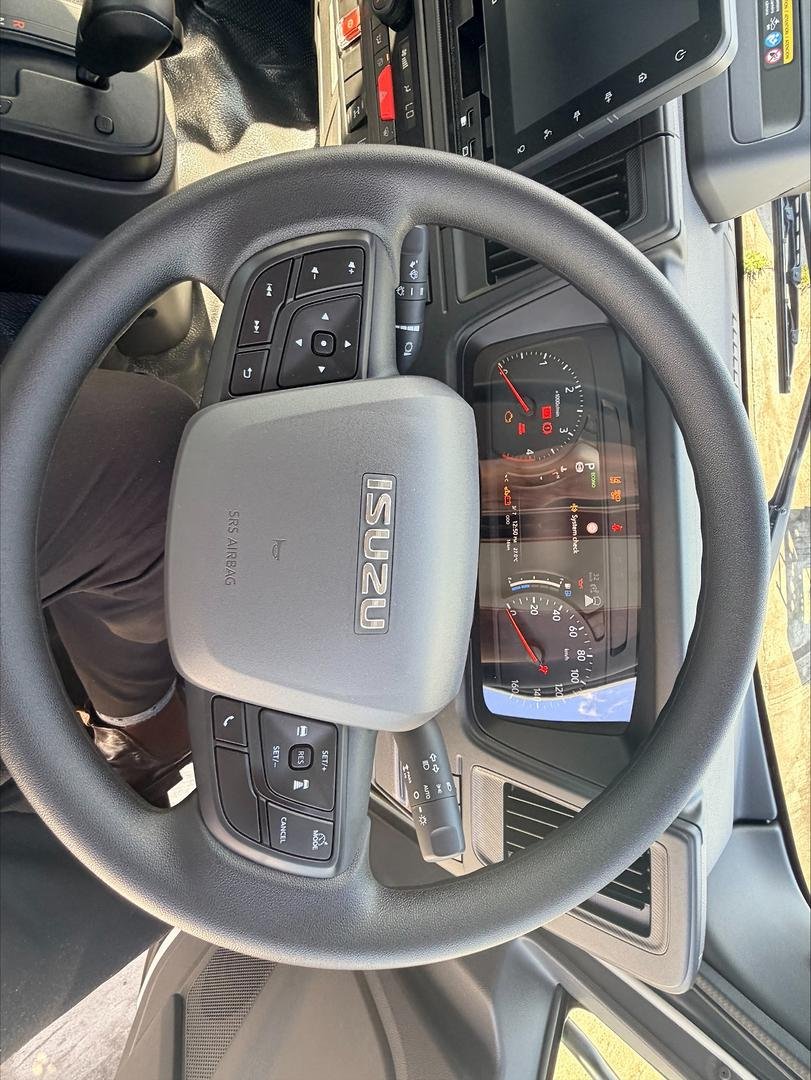 2026 Isuzu N Series image 11