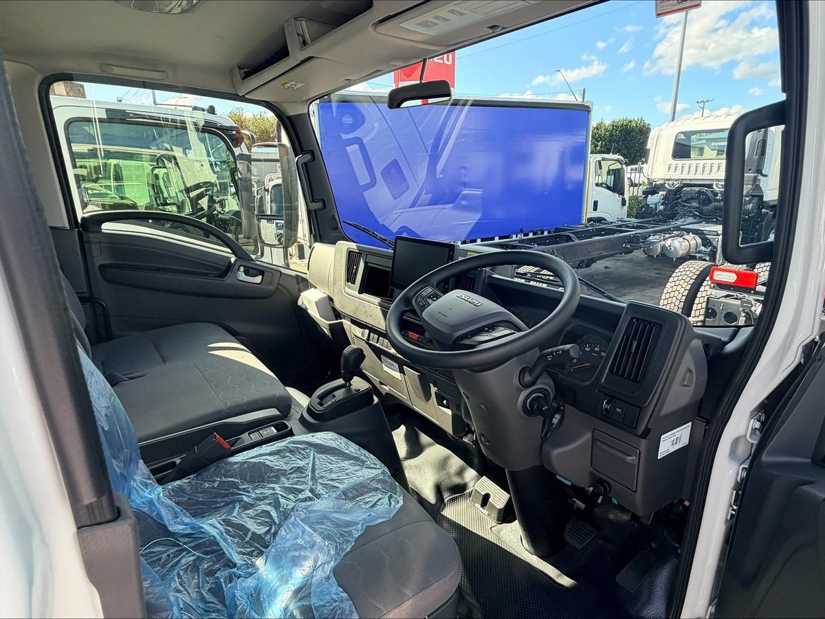 2026 Isuzu N Series image 8