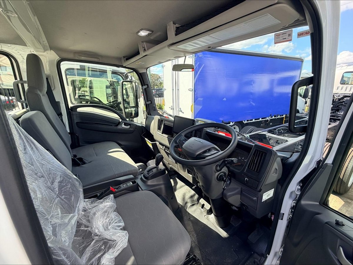 2026 Isuzu N Series image 21