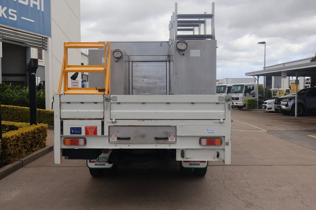 2017 ISUZU NPS 75-155 image 17