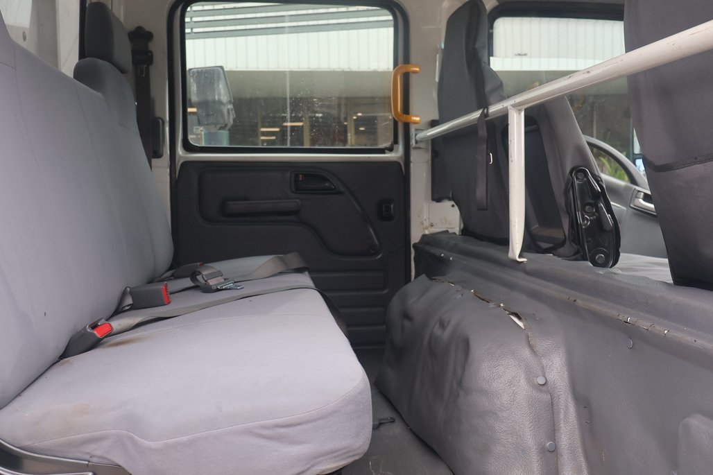 2017 ISUZU NPS 75-155 image 19