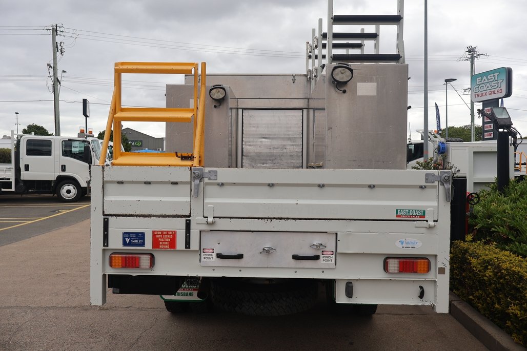 2017 ISUZU NPS 75-155 image 19
