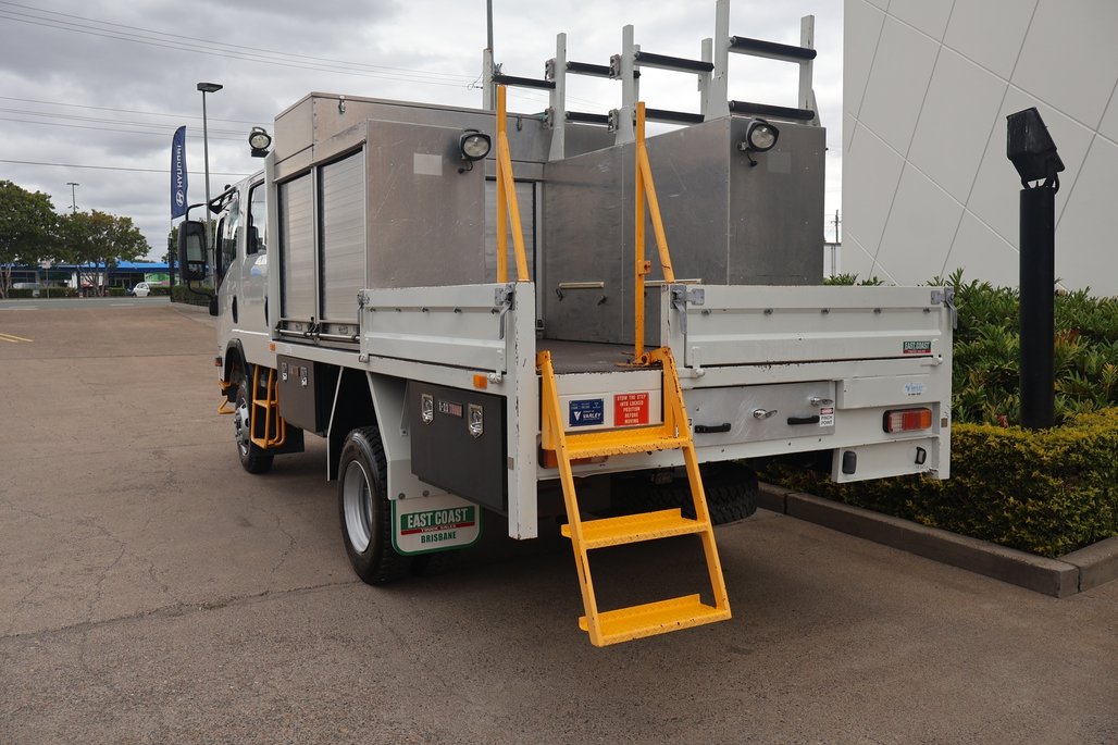 2017 ISUZU NPS 75-155 image 5