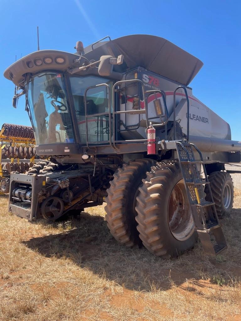2015 Gleaner S78 & 2023 9340 Dynaflex Machine Machine Machine