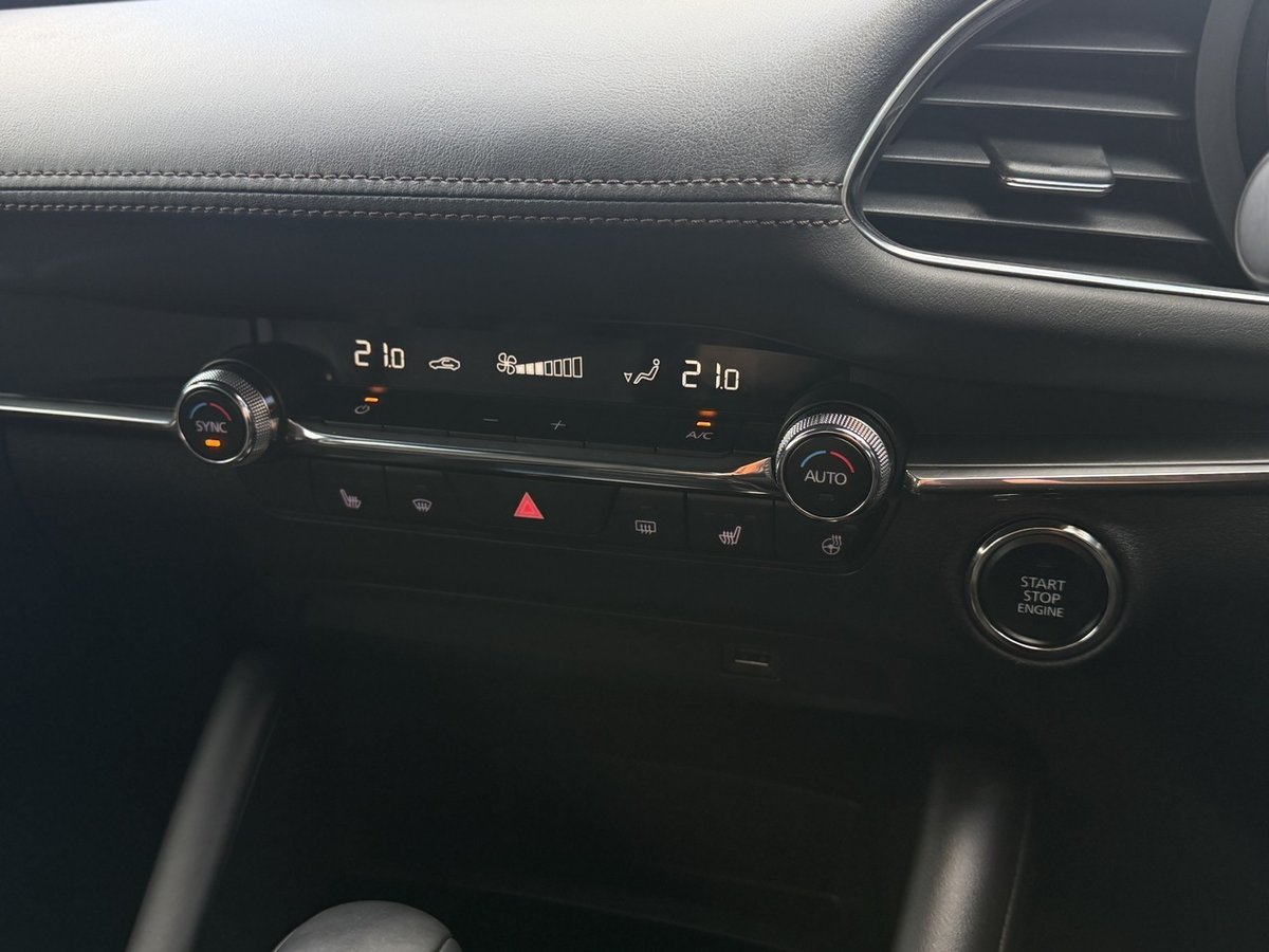 2019 Mazda 3 G25 GT BP Series image 14