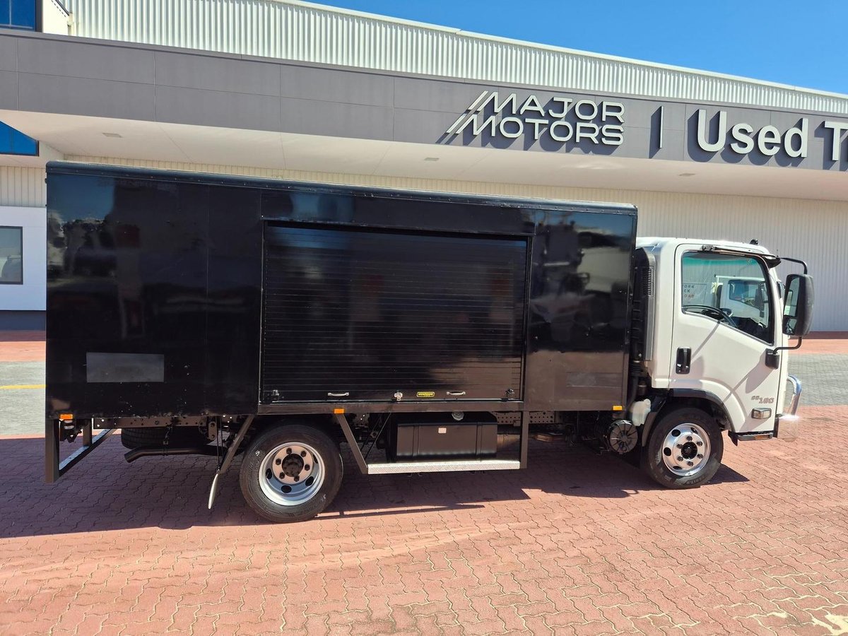 2017 Isuzu Npr65-190  3 Ton Service Body image 21