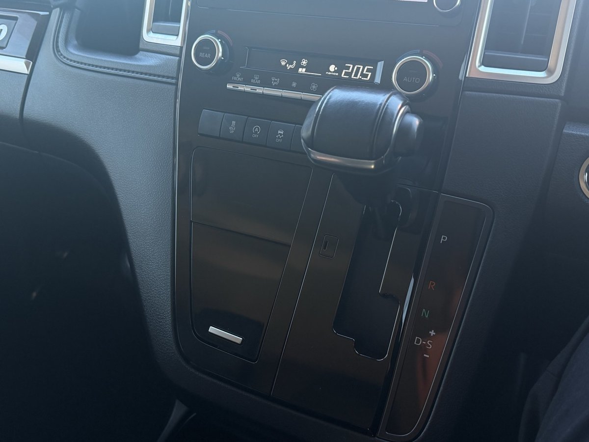2021 Toyota Granvia VX GDH303R image 16