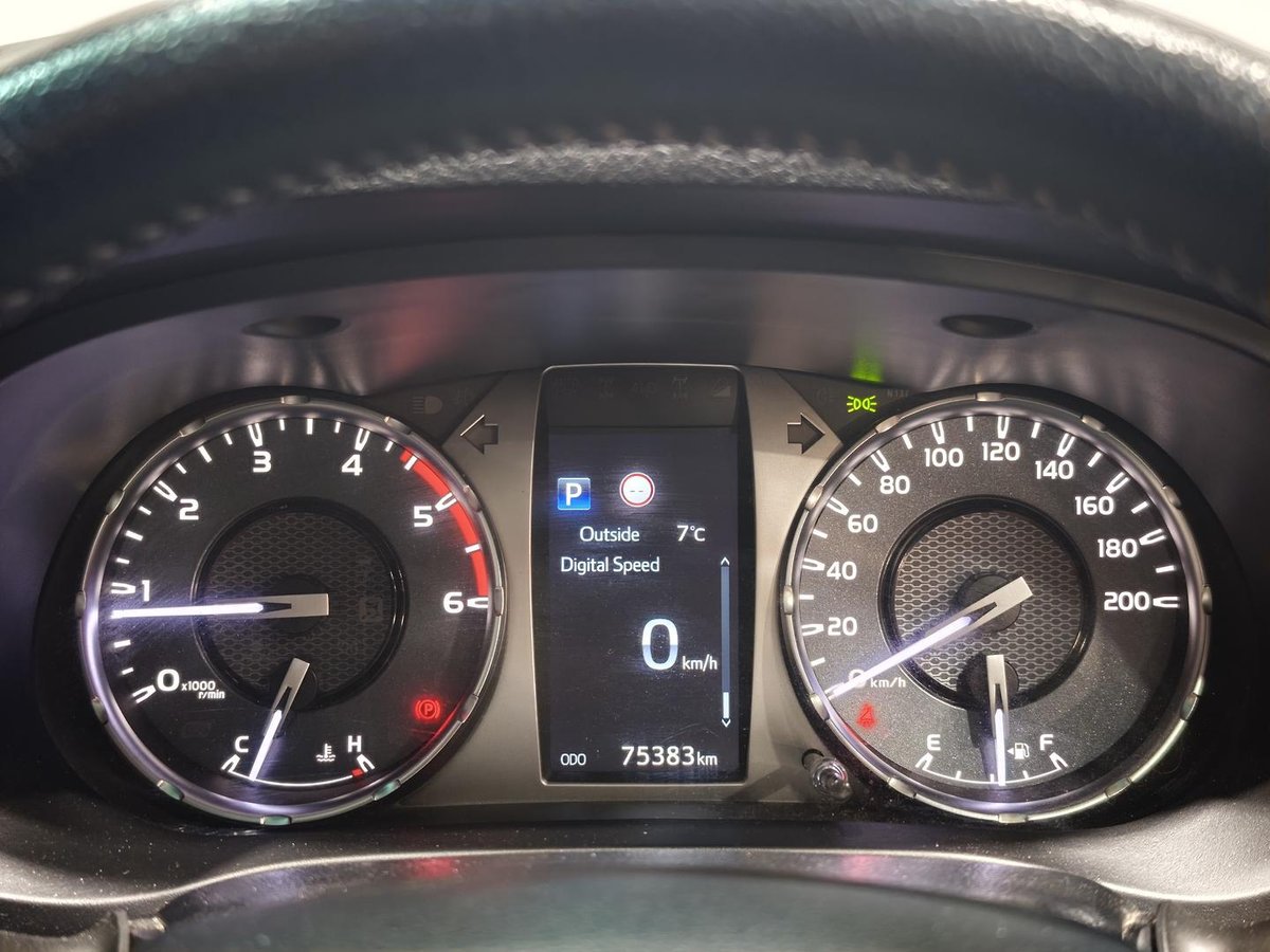 2021 Toyota Hilux SR5 GUN126R 4X4 Dual Range image 9