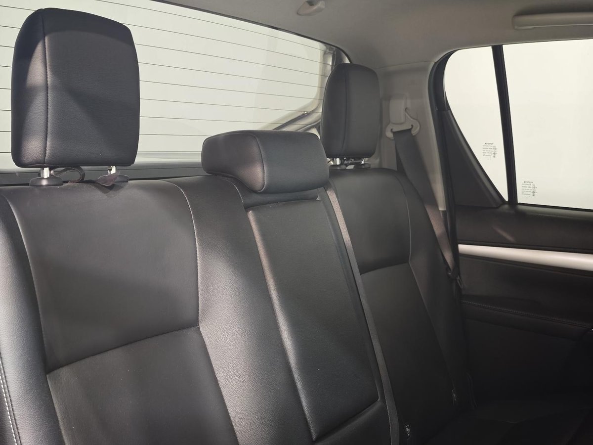 2021 Toyota Hilux SR5 GUN126R 4X4 Dual Range image 16