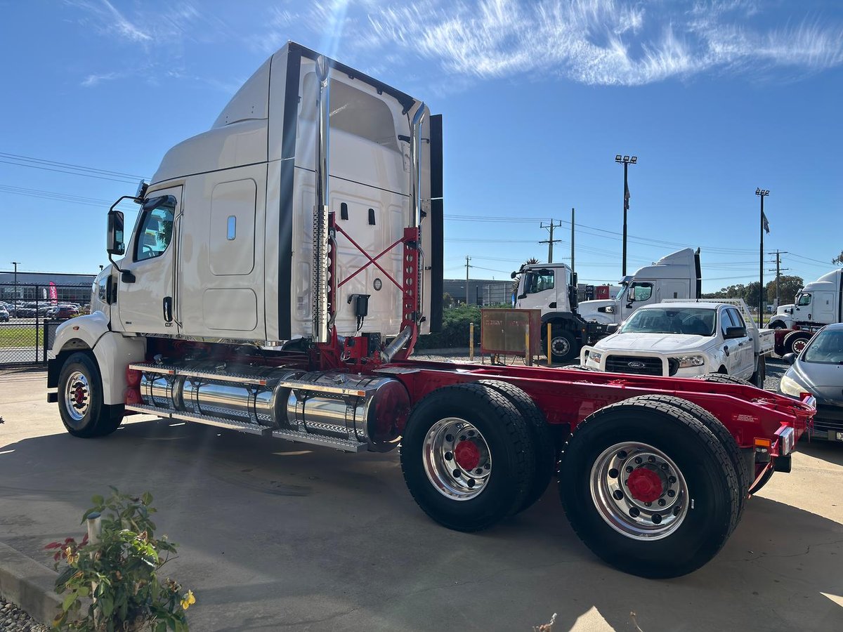 2025 Western Star 48X image 13