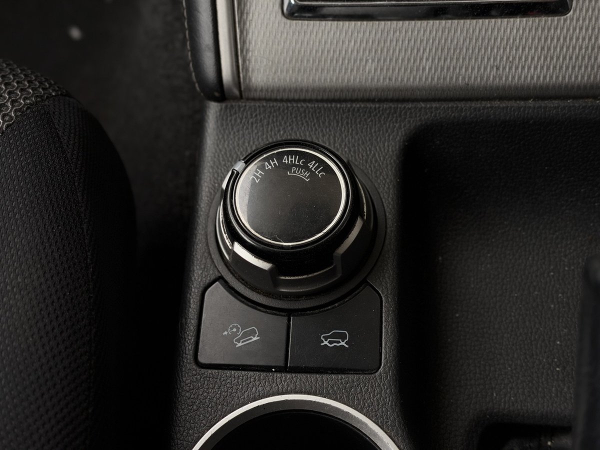 2019 Mitsubishi Triton GLS MR MY19 4X4 Dual Range image 12