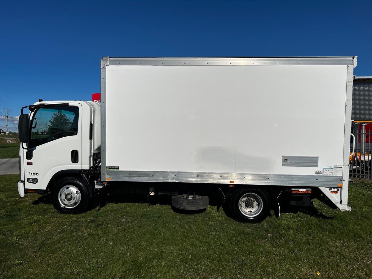 2021 Isuzu N Series NNR 45-150 Vanpack image 24