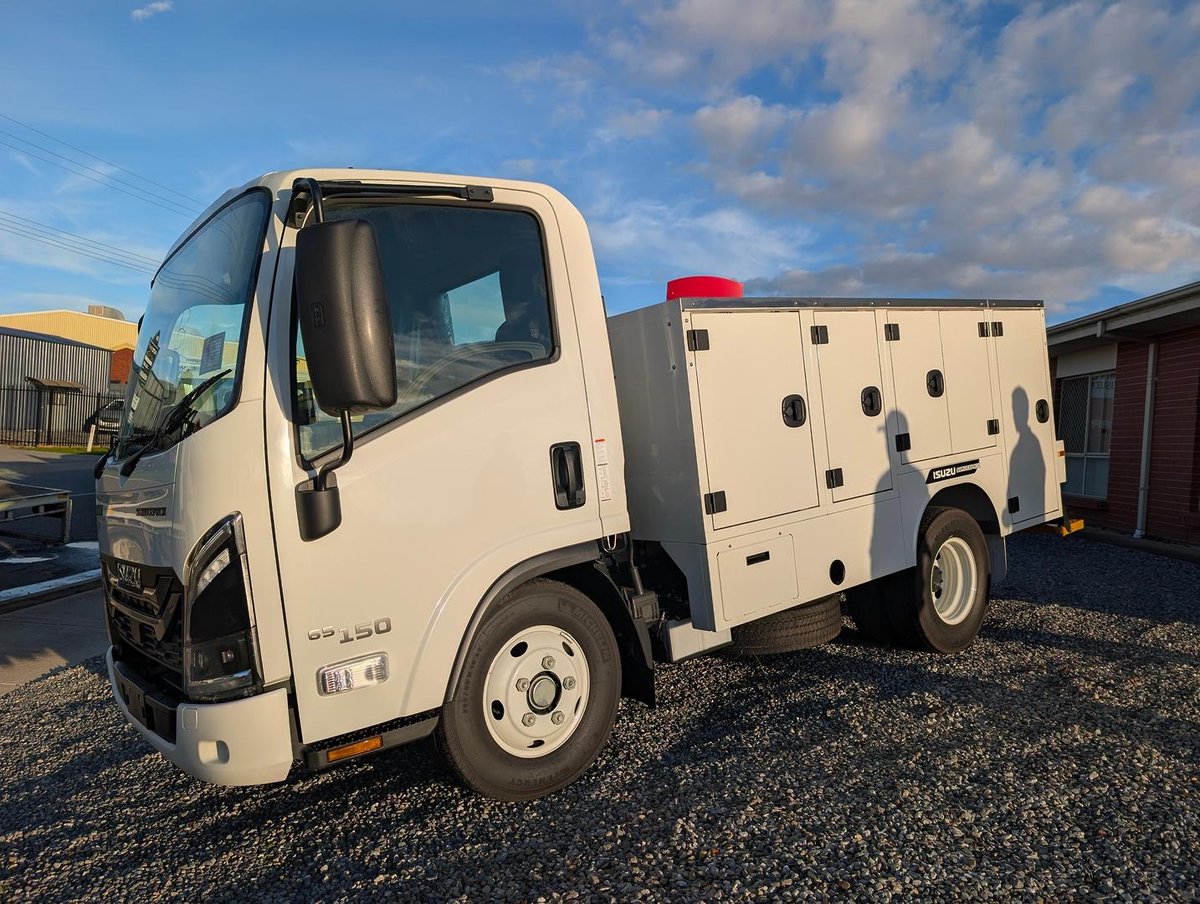 2026 Isuzu N Series image 7