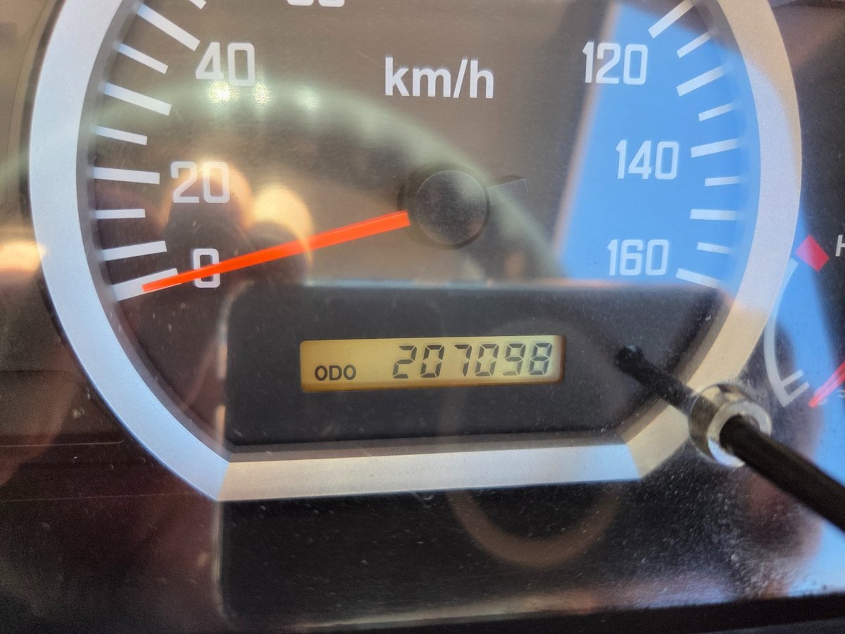 2014 Isuzu Trucks Nls 200 Awd Car License Service Body image 5