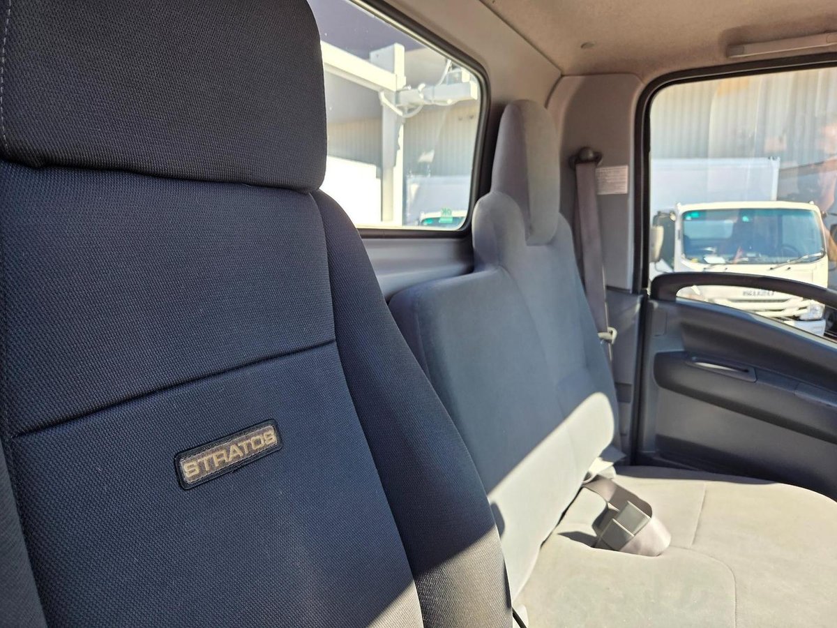 2014 Isuzu Nls 200 Awd Car License Service Body image 21