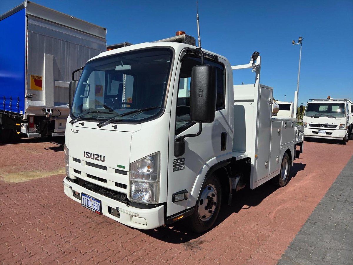 2014 Isuzu Nls 200 Awd Car License Service Body image 7