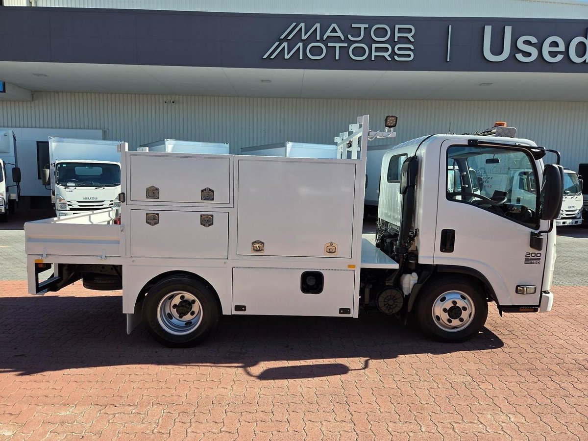2014 Isuzu Nls 200 Awd Car License Service Body image 23
