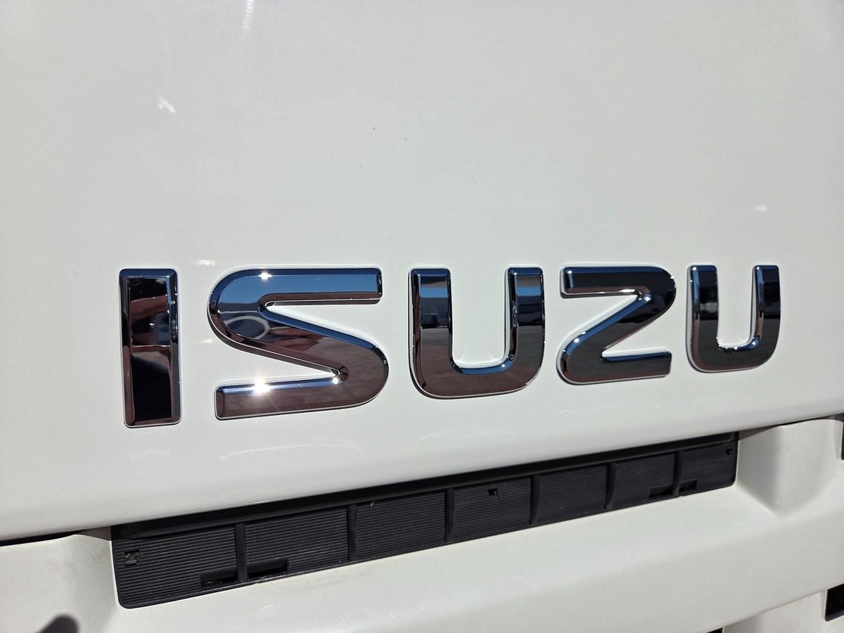 2014 Isuzu Nls 200 Awd Car License Service Body image 18