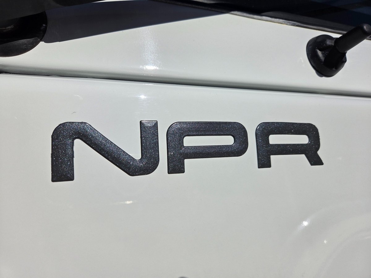 2014 Isuzu Trucks Npr400 4 Ton Crew Cab Tray And Crane image 10