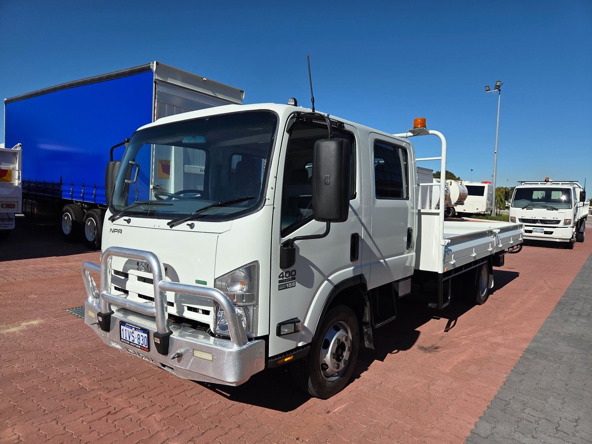 2014 Isuzu Trucks Npr400 4 Ton Crew Cab Tray And Crane image 15