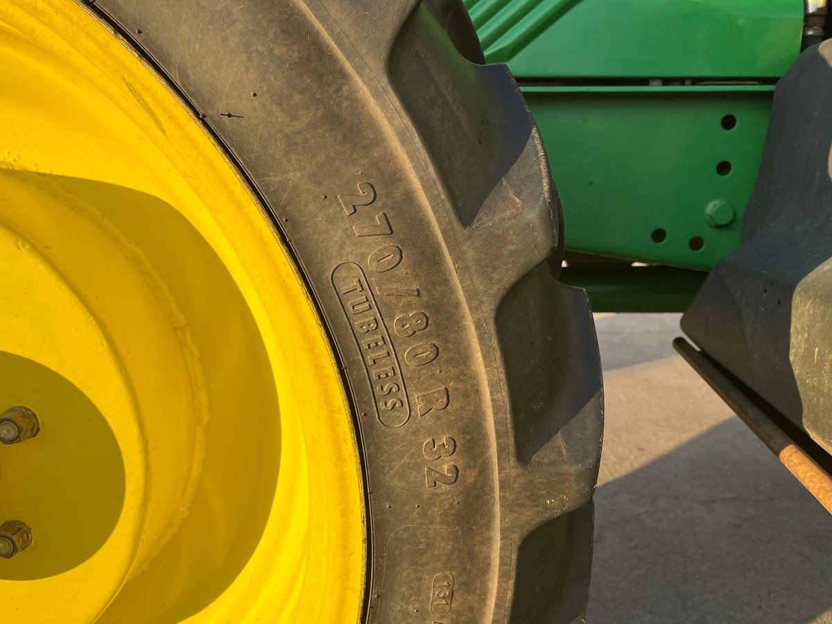 John Deere 5720 image 4