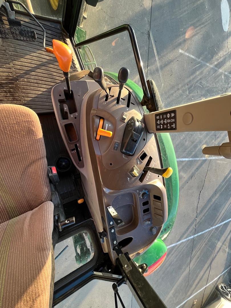 John Deere 5720 image 11