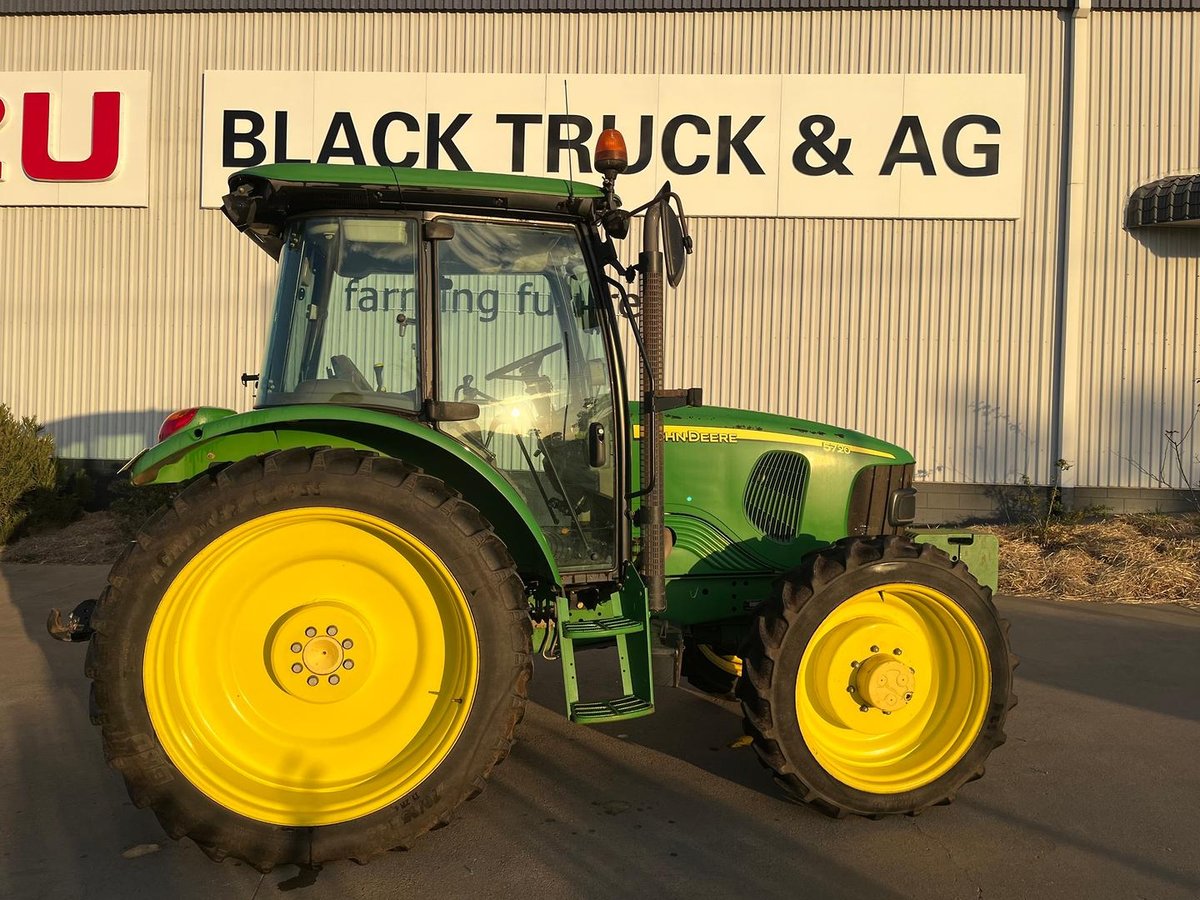 John Deere 5720 image 3