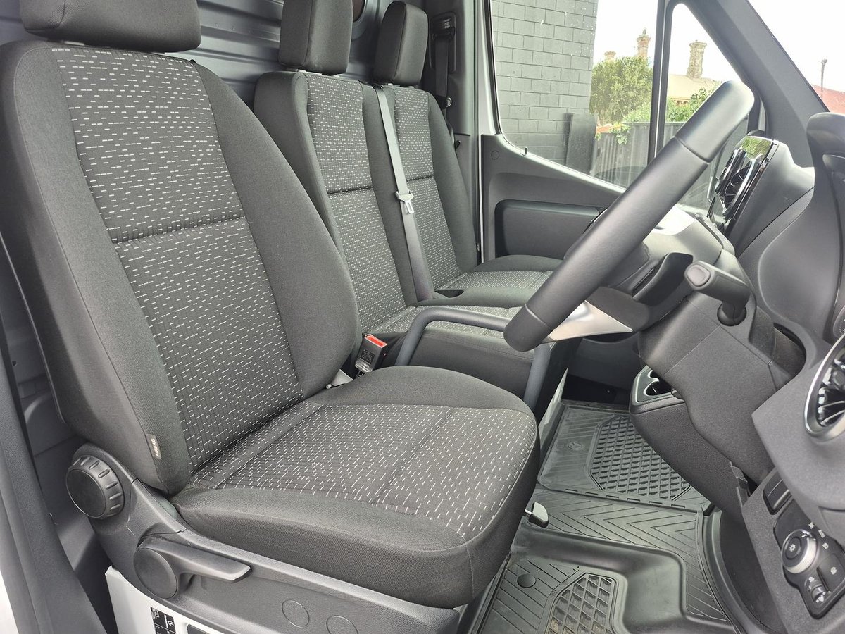 2024 Mercedes-Benz Sprinter 315CDI VS30 image 8
