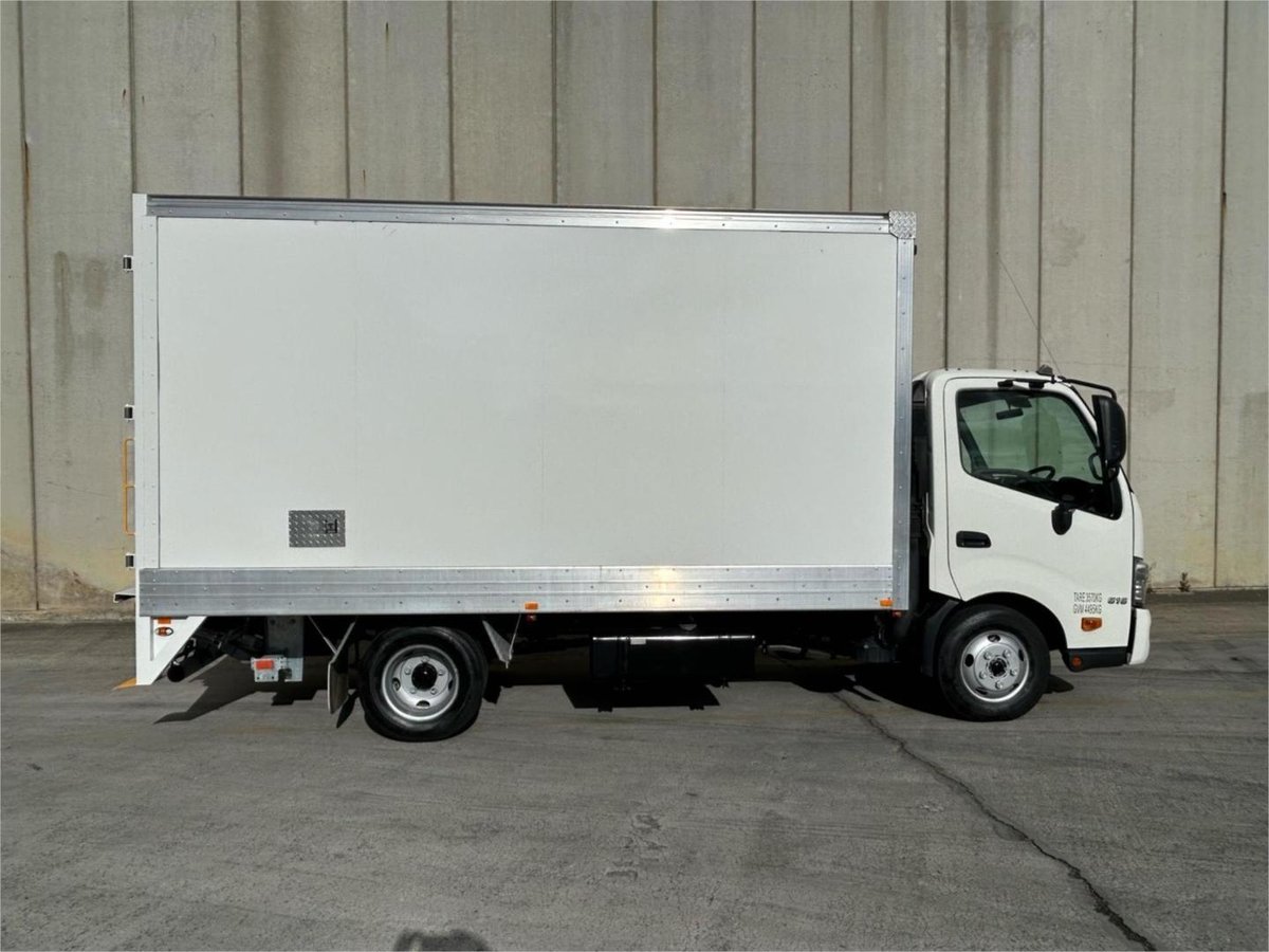 2021 Hino 300 Series 616 image 7