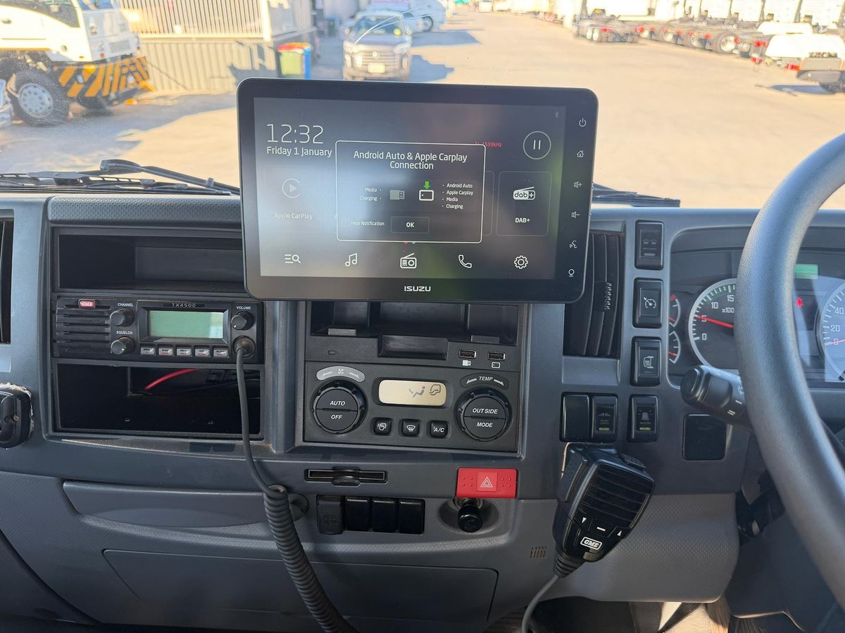 2023 Isuzu F Series FYH300-350 image 27