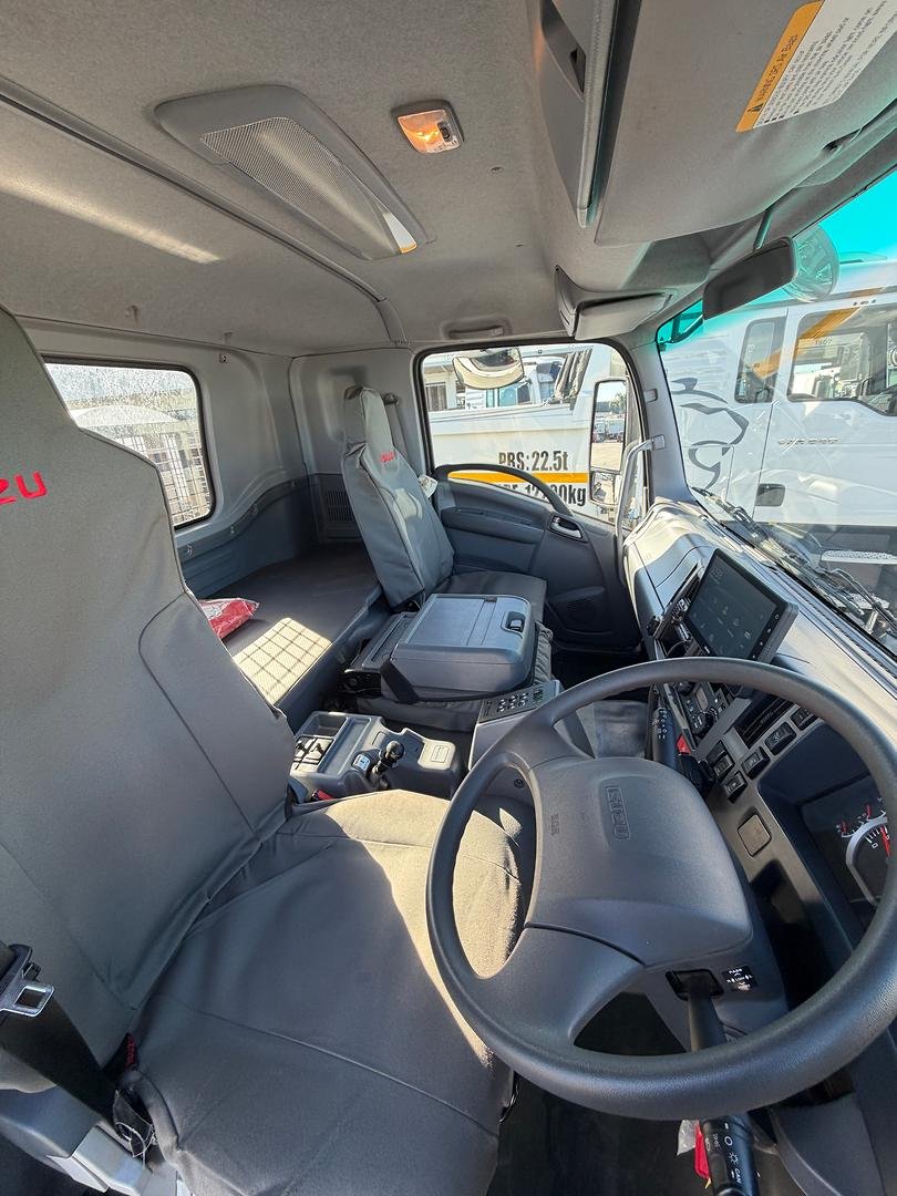 2023 Isuzu F Series FYH300-350 image 30