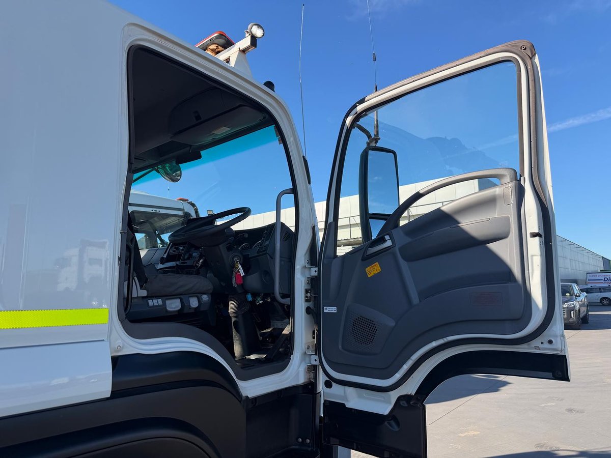 2023 Isuzu F Series FYH300-350 image 23