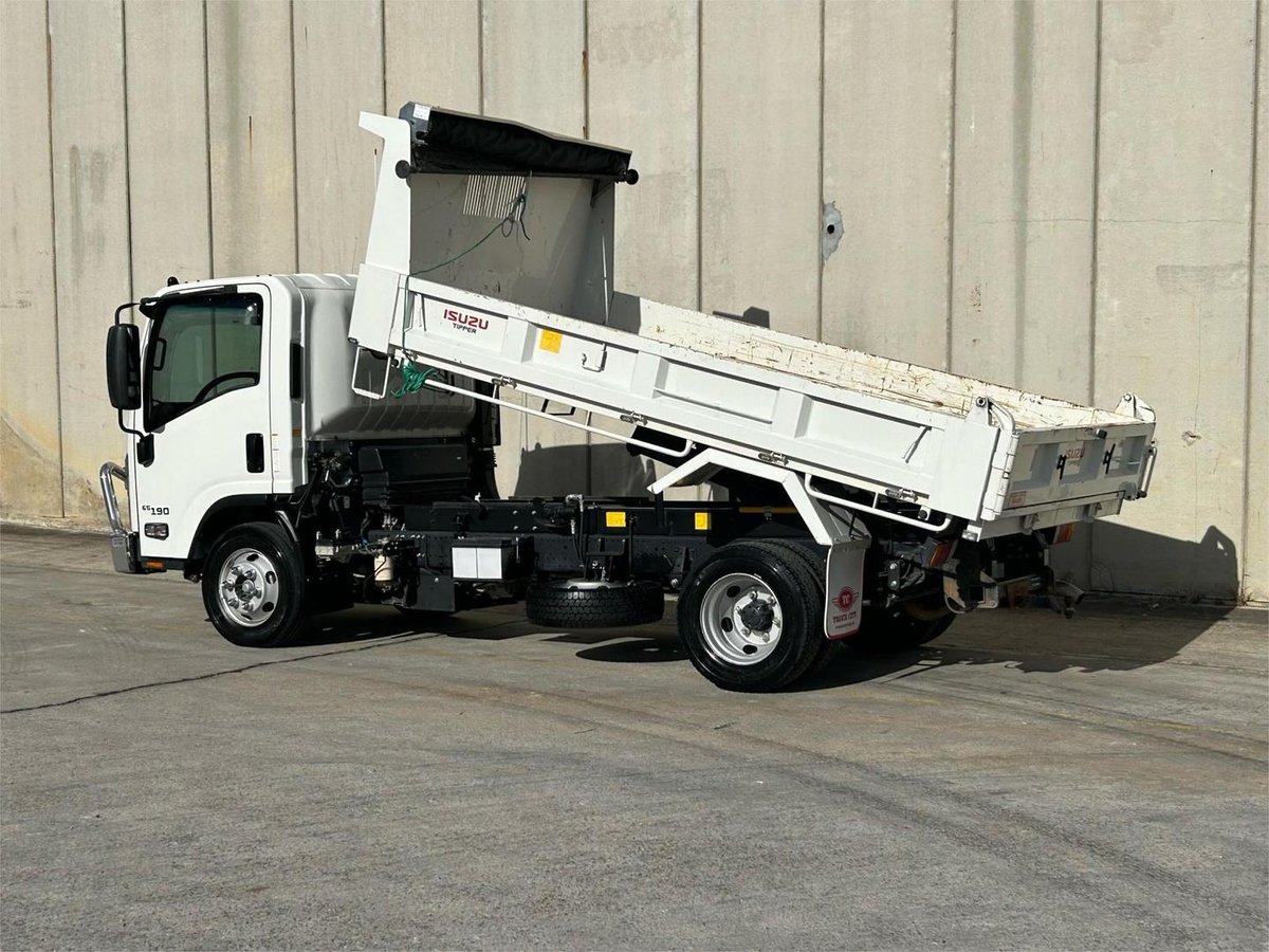 2022 Isuzu N Series Npr 65/45-190 Tipper image 3