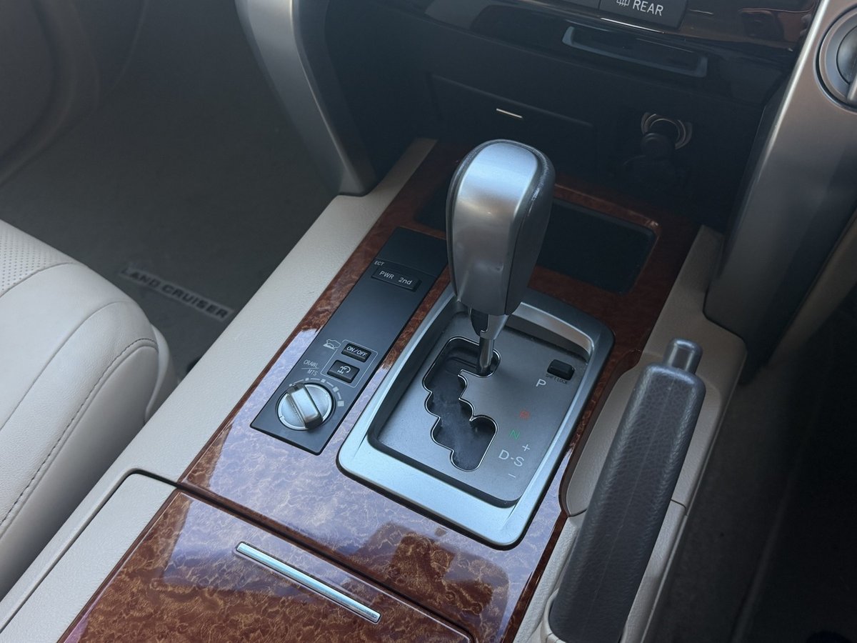 2012 Toyota Landcruiser VX VDJ200R MY12 4X4 Constant image 16