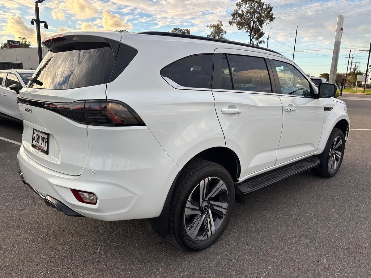 2025 Isuzu MU-X LS-T MY25.5 4X4 Dual Range image 15