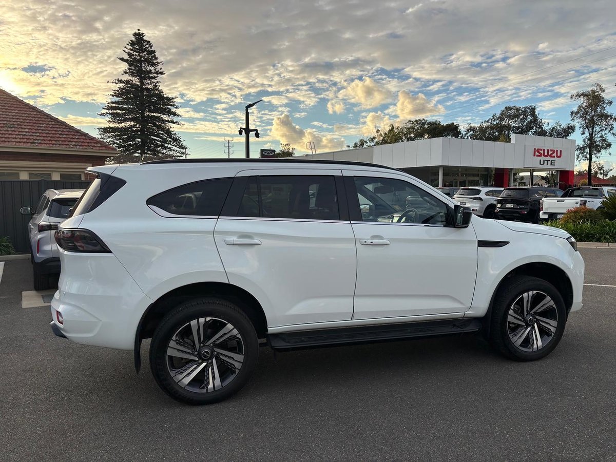 2025 Isuzu MU-X LS-T MY25.5 4X4 Dual Range image 16