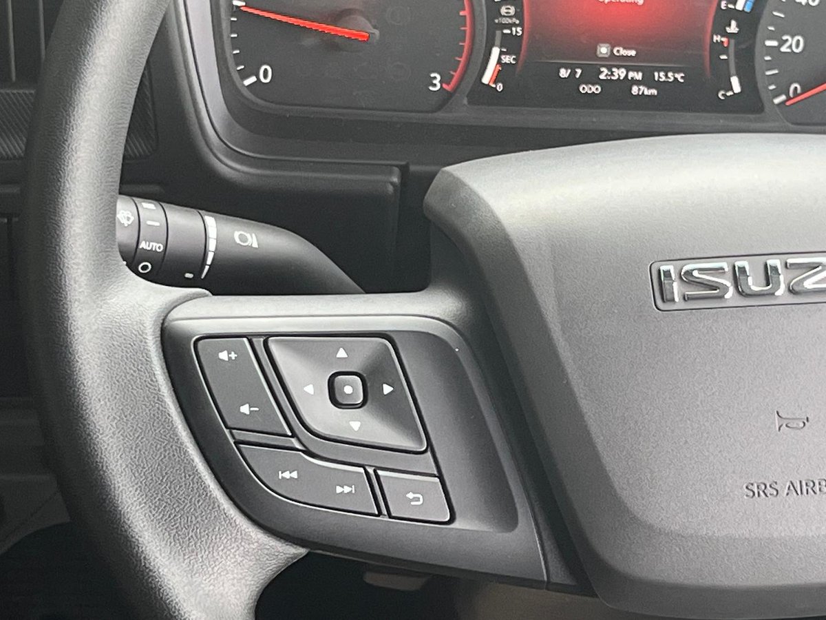 2025 Isuzu F Series image 21
