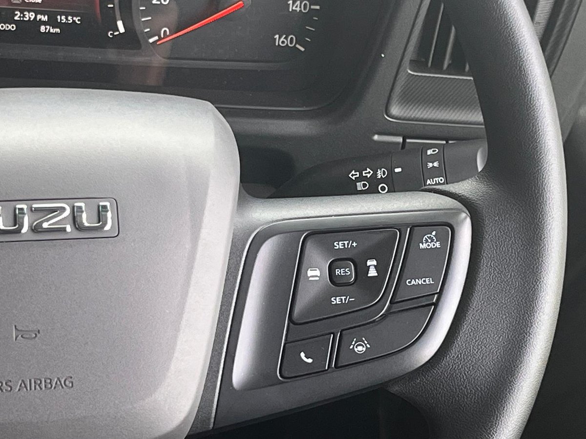 2025 Isuzu F Series image 22
