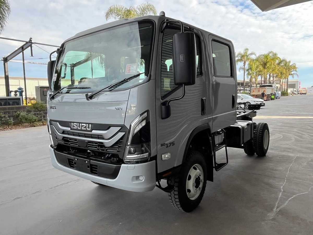 2026 Isuzu N Series image 8
