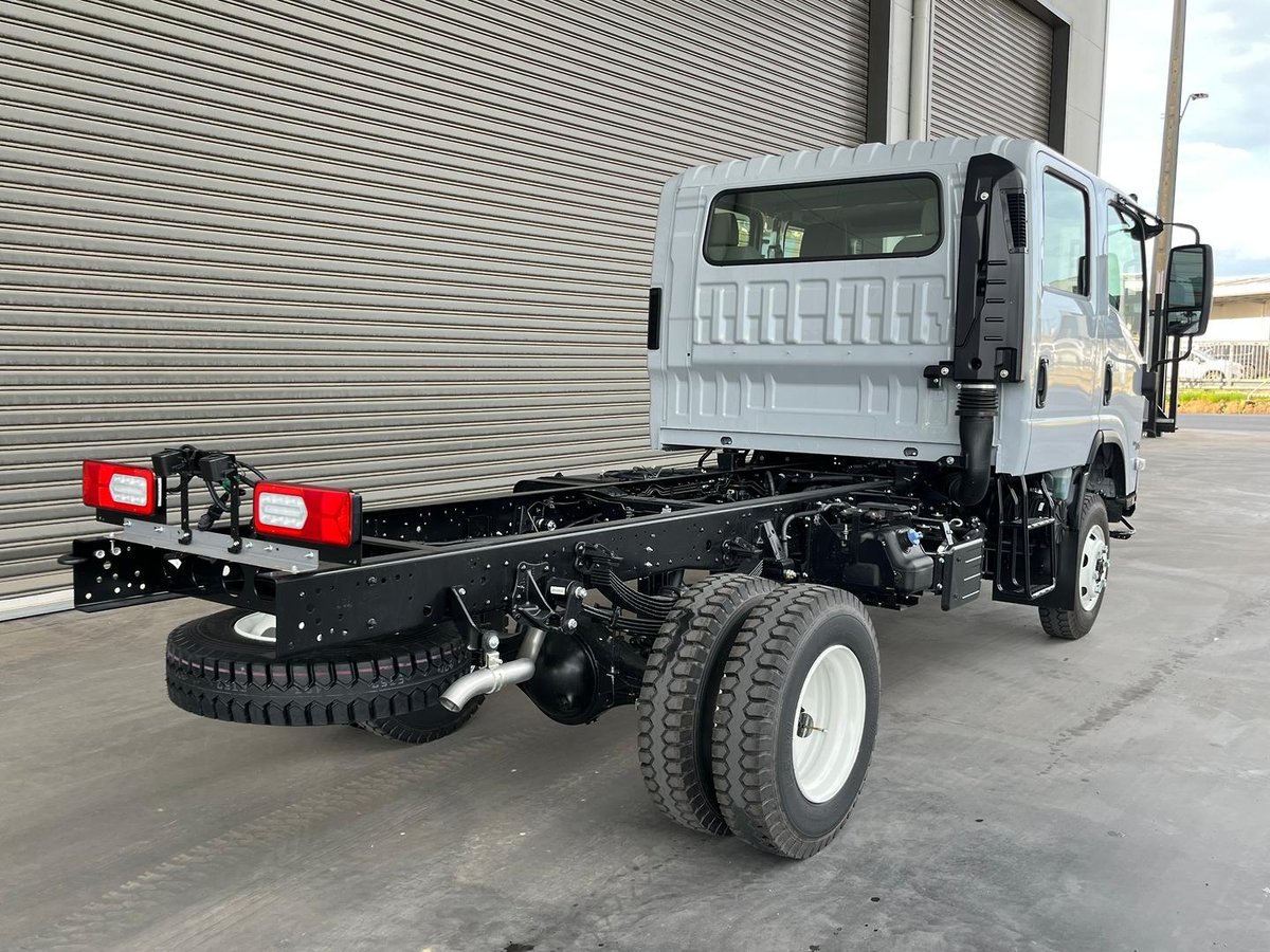 2026 Isuzu N Series image 3