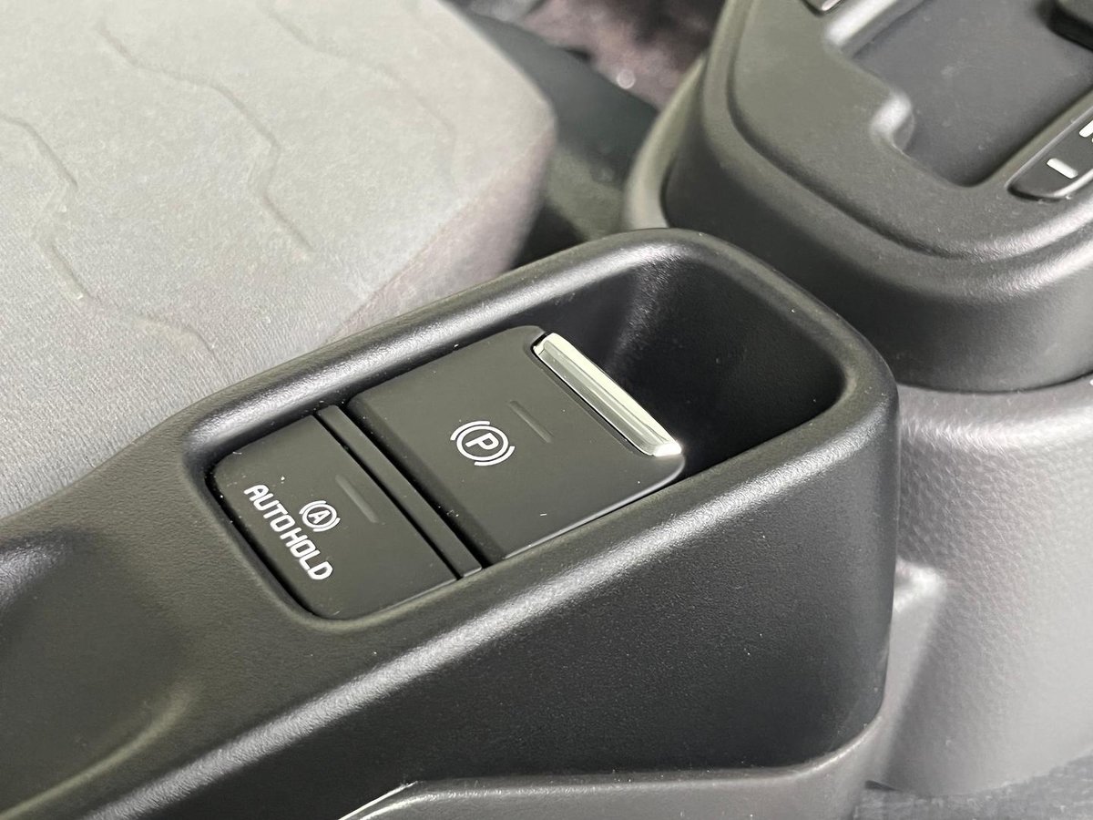 2025 Isuzu N Series image 23